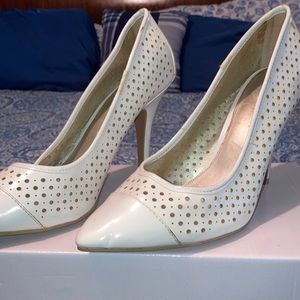 Women’s heels, creamy white color US 11